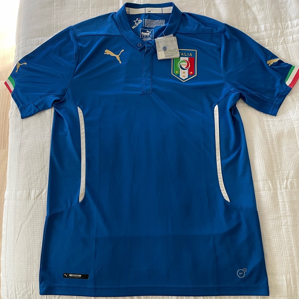 New with tags, Puma Italia Men’s Jersey